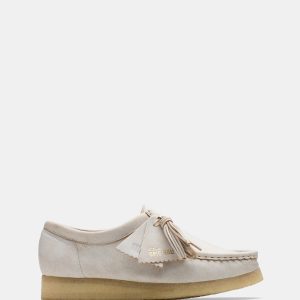 Wallabee. (w) White Leather